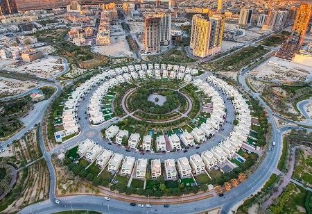 Dubai Retail Property Sales Surge 177% to $1 Billion as JVC Leads